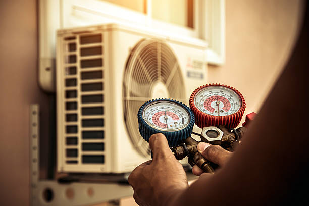 Professional Hvac Installation technician working in Potomac, MD